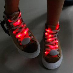 LED svítící tkaničky