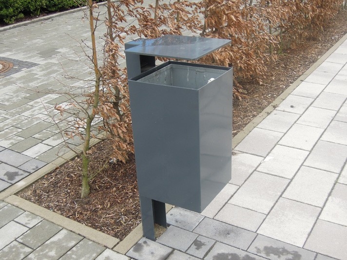 Odpadkové a třídící koše